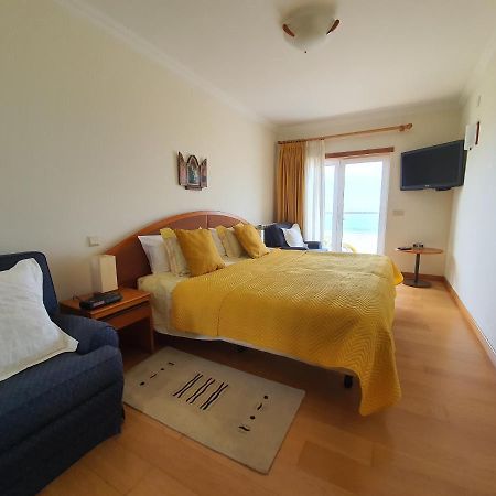 Nazare Apartamento Em Frente Ao Mar Екстериор снимка
