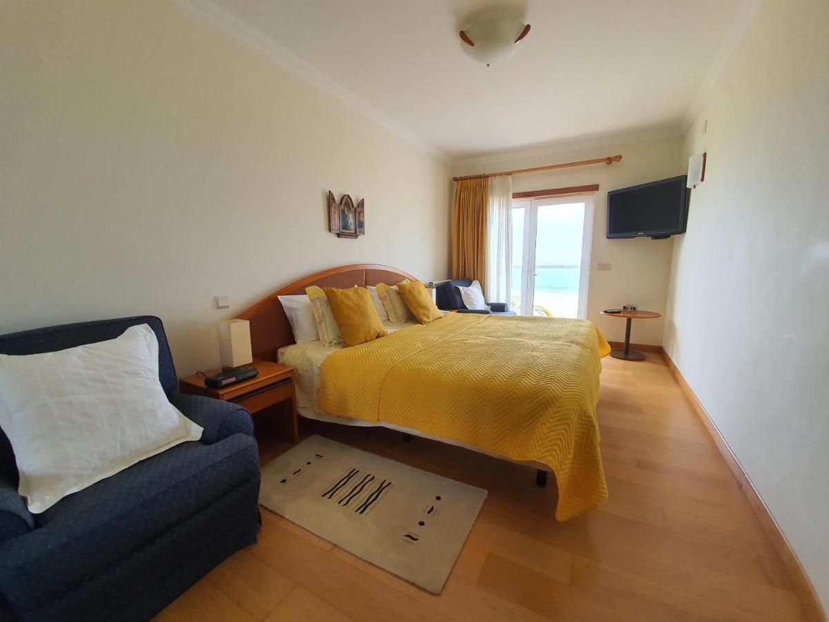 Nazare Apartamento Em Frente Ao Mar Екстериор снимка