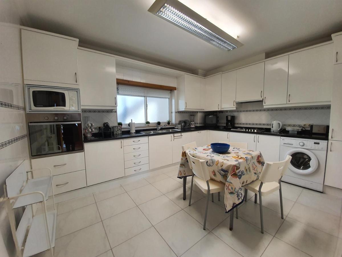 Nazare Apartamento Em Frente Ao Mar Екстериор снимка