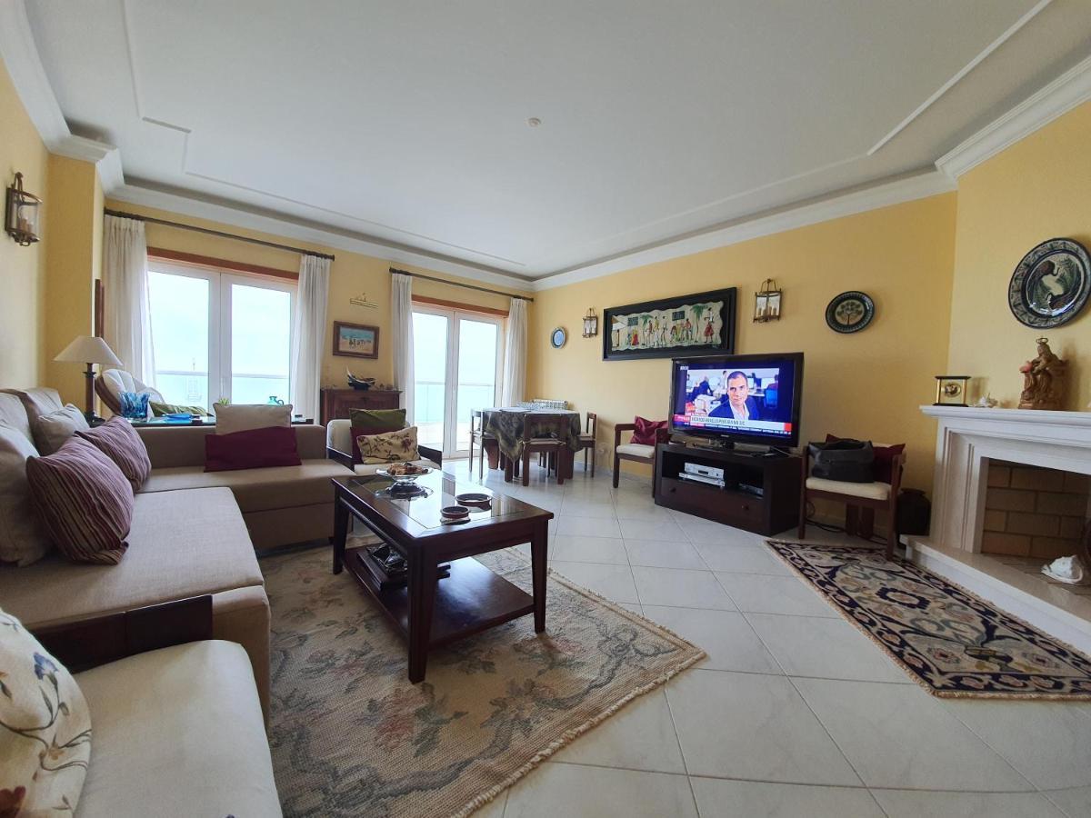 Nazare Apartamento Em Frente Ao Mar Екстериор снимка