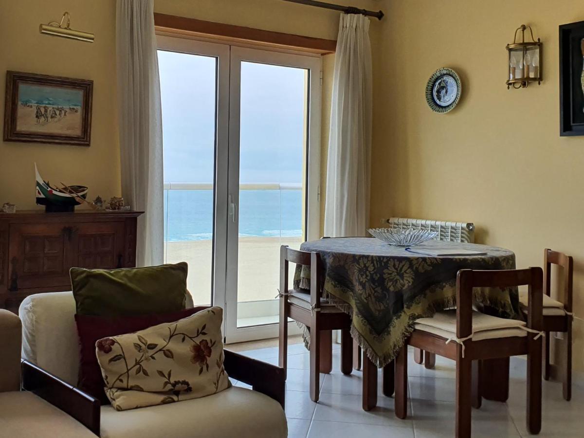 Nazare Apartamento Em Frente Ao Mar Екстериор снимка