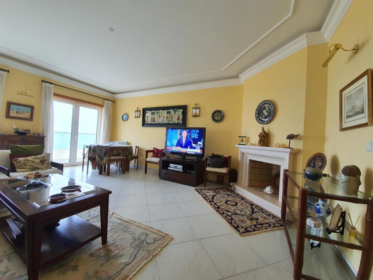 Nazare Apartamento Em Frente Ao Mar Екстериор снимка